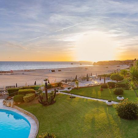 Algarve Casino Hotel Portimao Ngoại thất bức ảnh Sunset at the beach