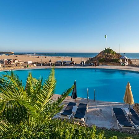 Algarve Casino Hotel Portimao Ngoại thất bức ảnh The beach of the resort