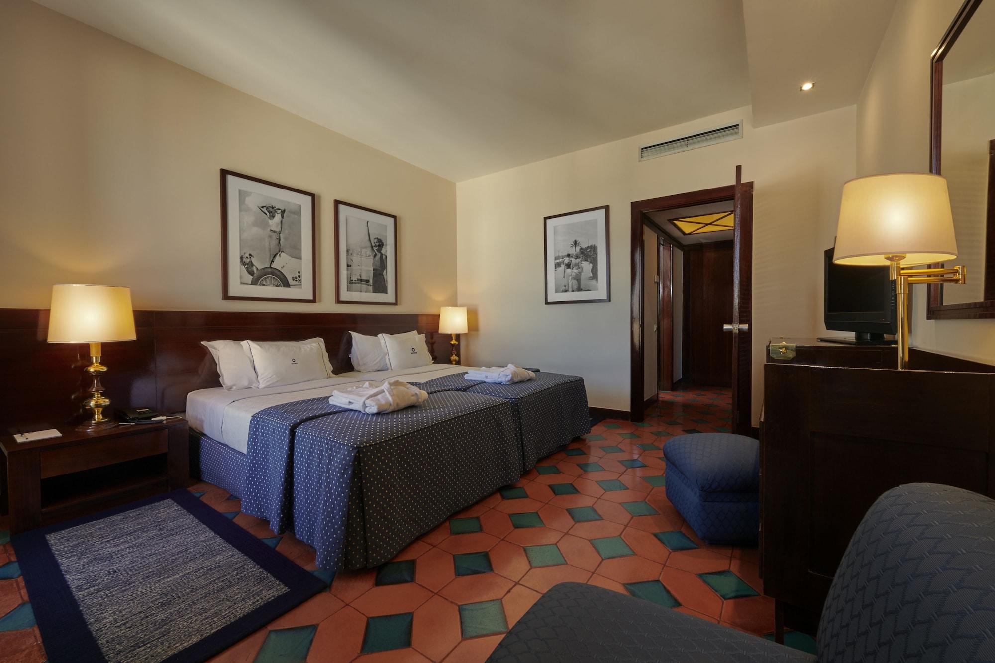 Algarve Casino Hotel Portimao Ngoại thất bức ảnh A room at the hotel