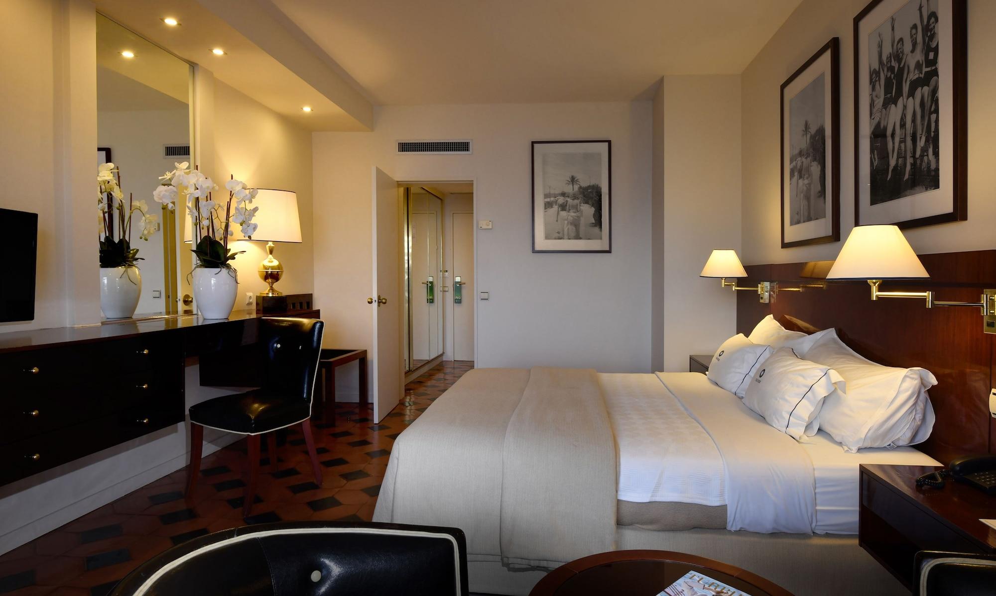 Algarve Casino Hotel Portimao Ngoại thất bức ảnh A room at the Mandarin Oriental, Paris