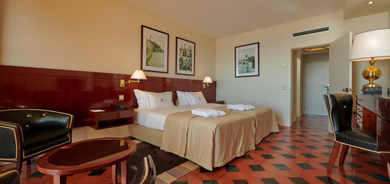 Algarve Casino Hotel Portimao Ngoại thất bức ảnh A room at the Hotel