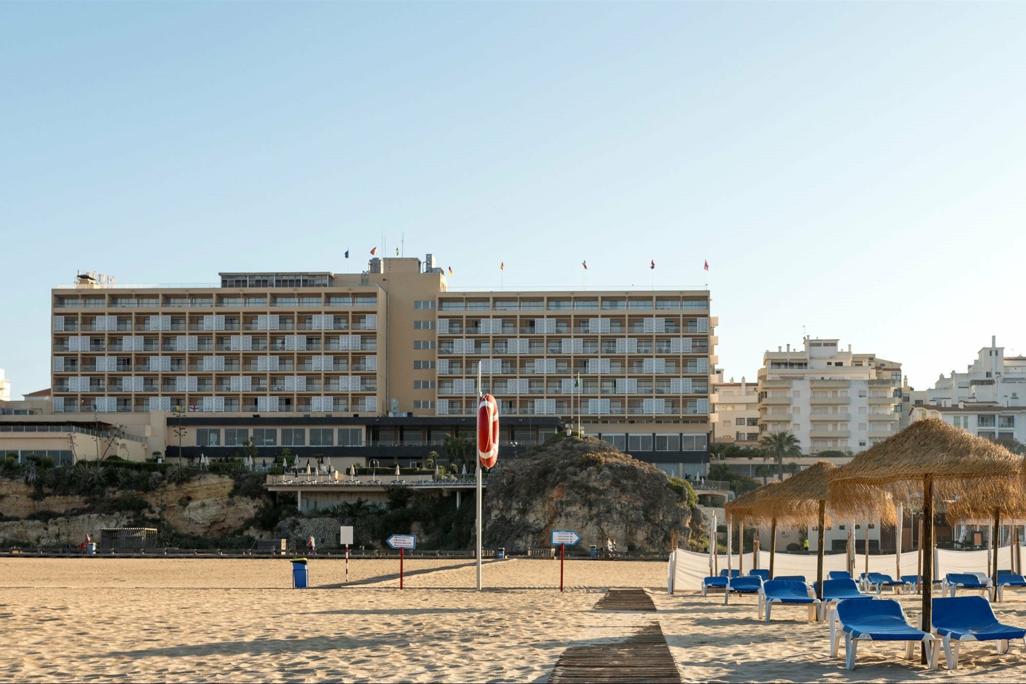 Algarve Casino Hotel Portimao Ngoại thất bức ảnh The hotel in 2011